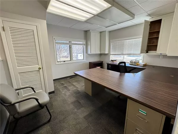 Paola, KS 66071,401 W Wea ST