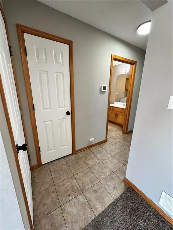 Raytown, MO 64138,9006-9008 E 85th TER