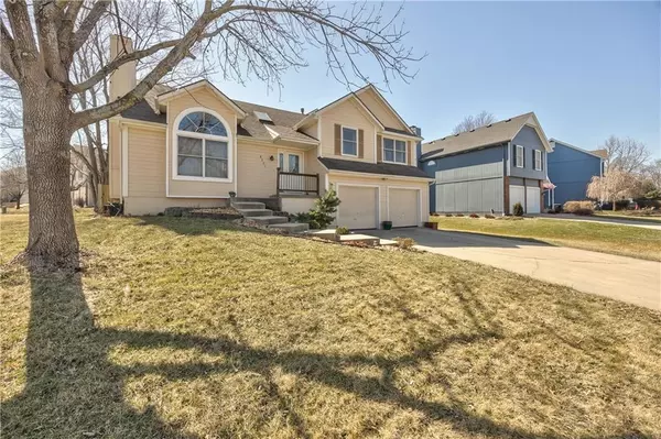 6301 W 155th ST, Overland Park, KS 66223