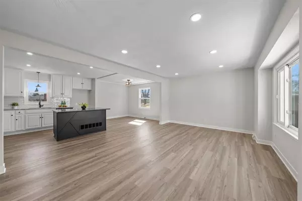 Olathe, KS 66061,1124 N Walker LN
