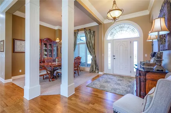 Lenexa, KS 66220,9915 Woodstock ST