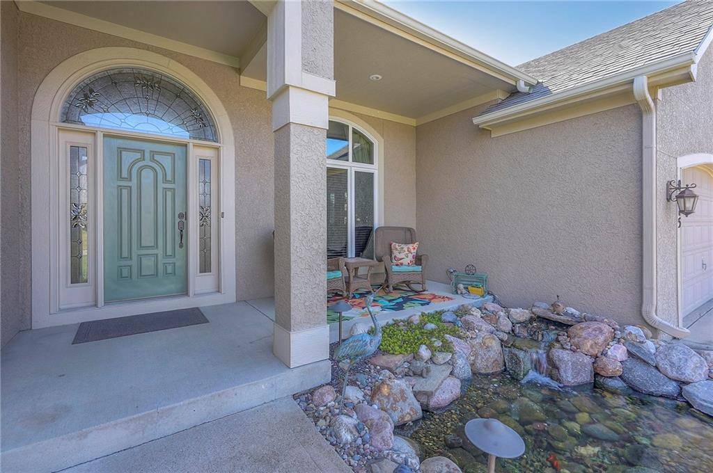 Lenexa, KS 66220,9915 Woodstock ST