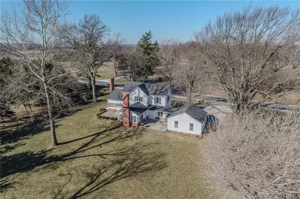 20928 20 HWY, Higginsville, MO 64037