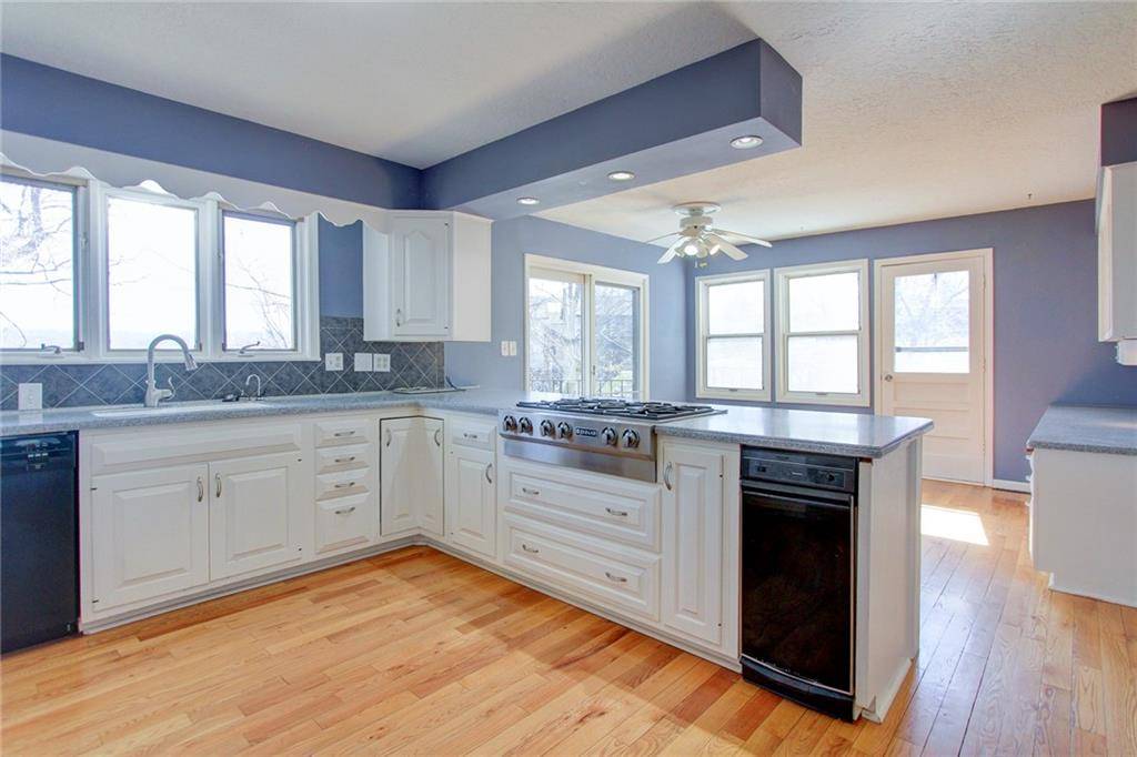 Lake Lotawana, MO 64086,1 L ST