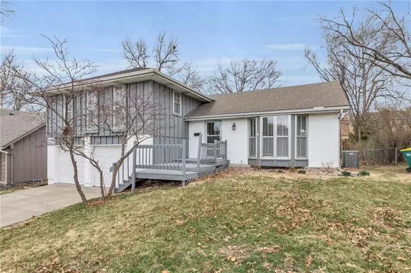 Overland Park, KS 66212,9928 WEDD DR