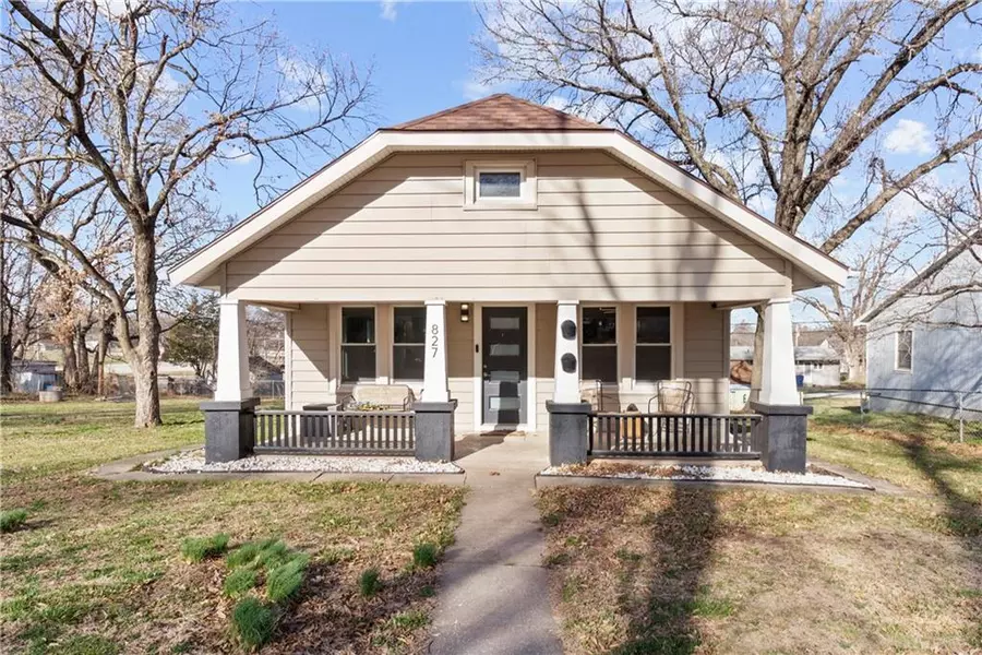 827 Locust ST, Eudora, KS 66025