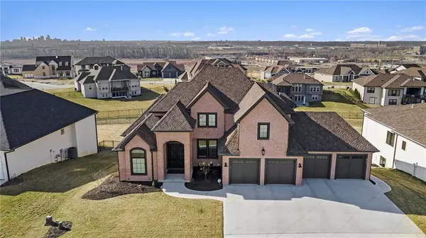 2171 NW Palisades DR, Riverside, MO 64150