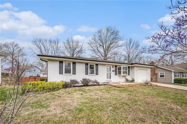 Gladstone, MO 64119,2902 NE 63rd ST