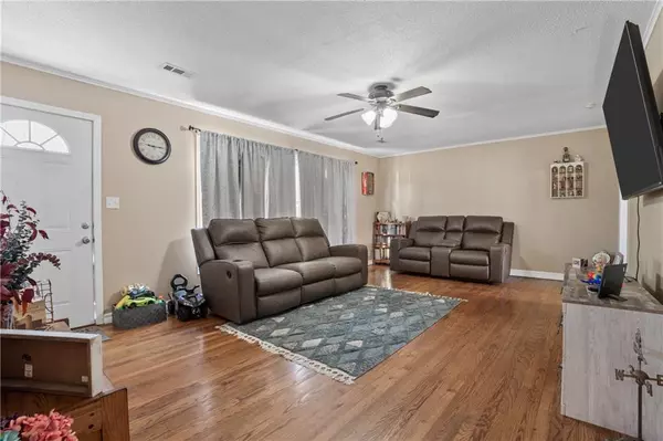 Harrisonville, MO 64701,706 W Clay ST