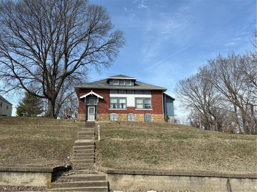 Atchison, KS 66002,1015 S 6th ST