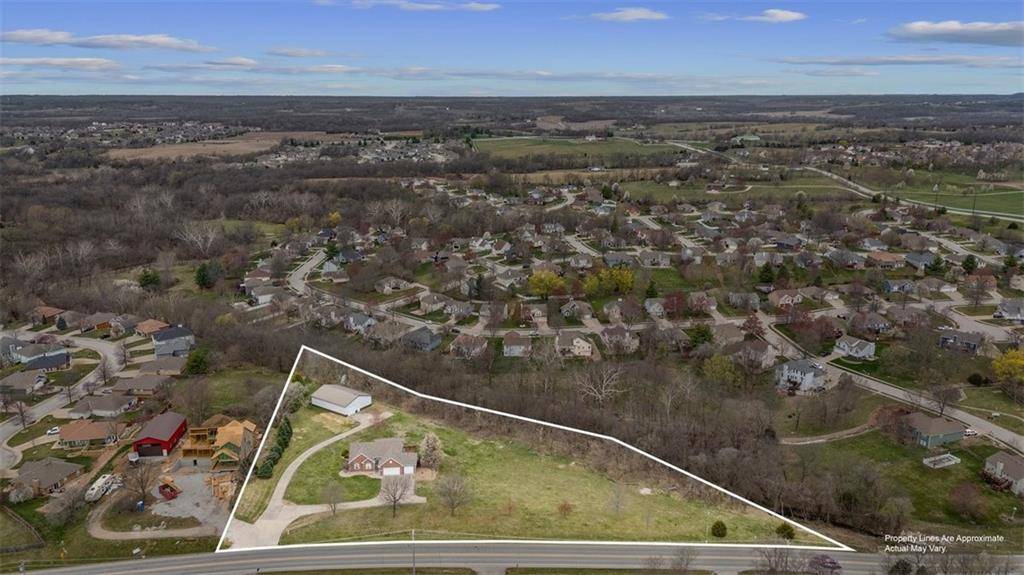 Platte City, MO 64079,13370 Running Horse RD