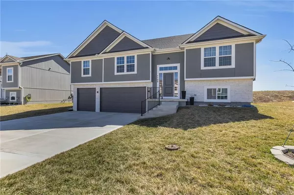 Oak Grove, MO 64075,1105 NW 3rd ST