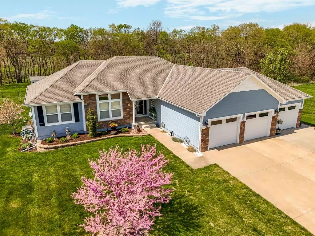 Pleasant Hill, MO 64080,602 Buckeye LN