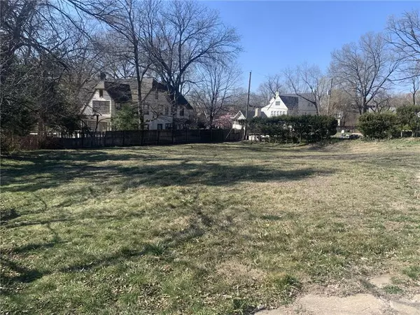 Mission Hills, KS 66208,5700 State Line RD