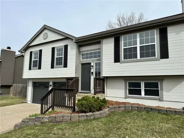 Greenwood, MO 64034,1206 Dogwood DR