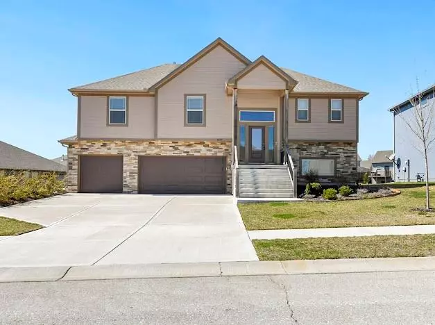 4842 Shady Bend RD, Leavenworth, KS 66048