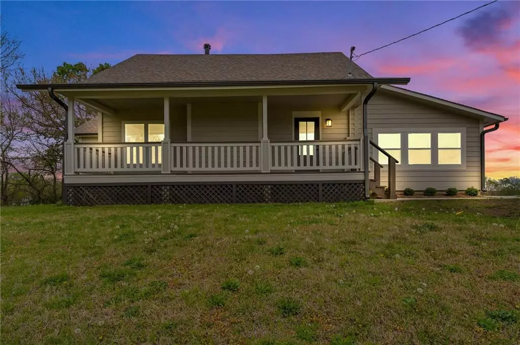 Lawrence, KS 66044,835 Lyon ST