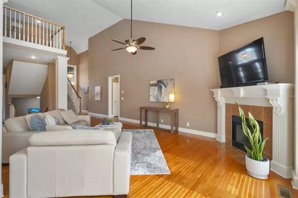 Overland Park, KS 66224,15505 Pawnee ST