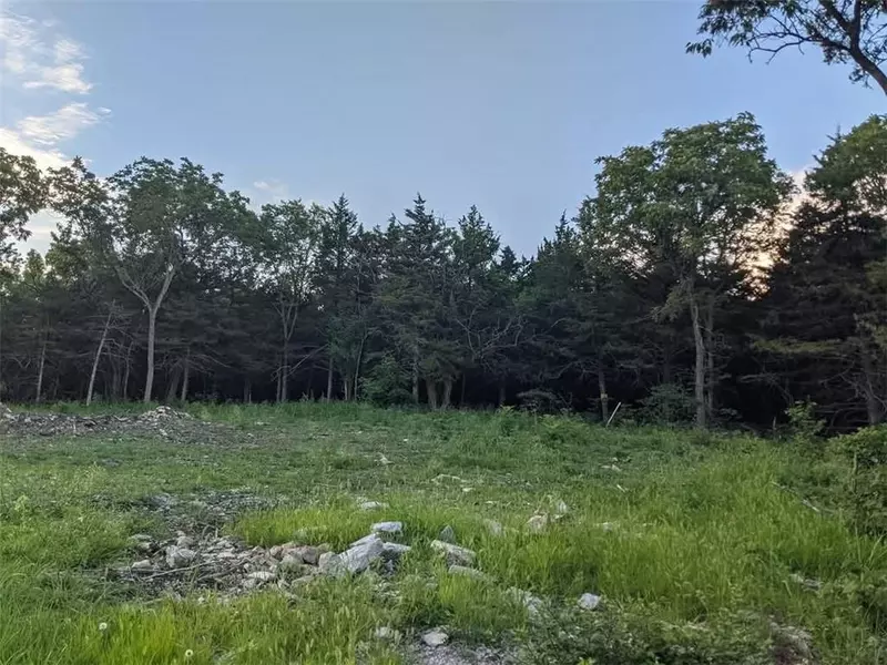 E 1452 RD, Baldwin City, KS 66006