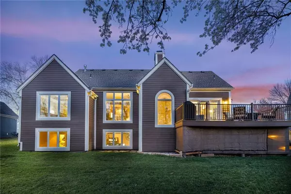 Leawood, KS 66209,12403 Cambridge CIR