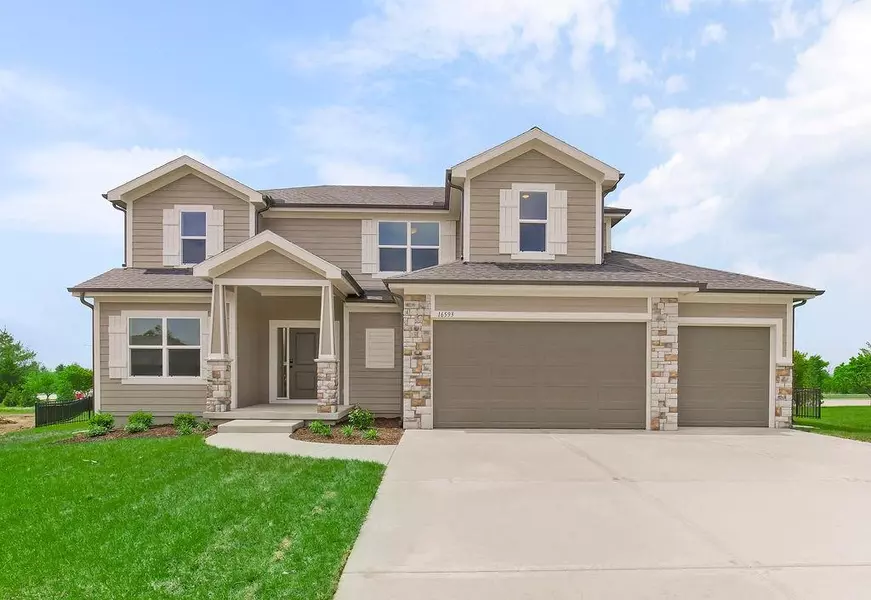 16470 W 166th PL, Olathe, KS 66062
