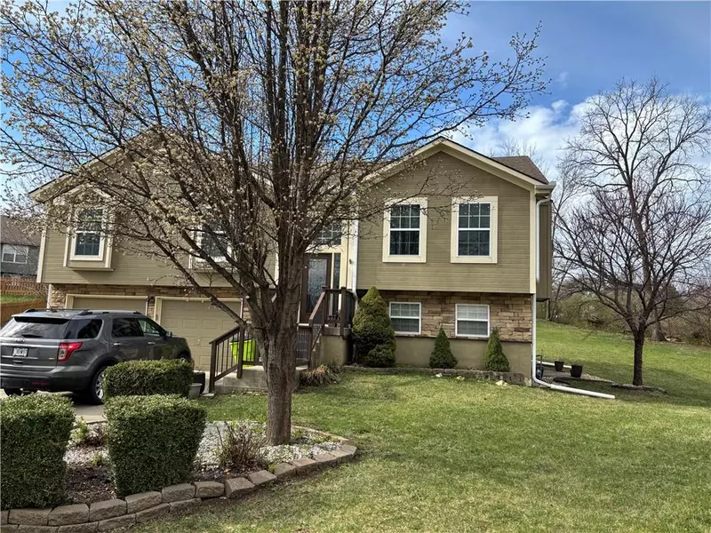 509 W 179TH TER, Belton, MO 64012