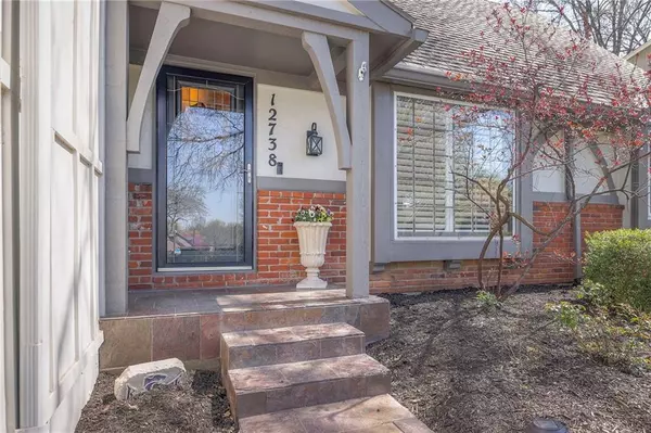 Lenexa, KS 66215,12738 W 82nd ST