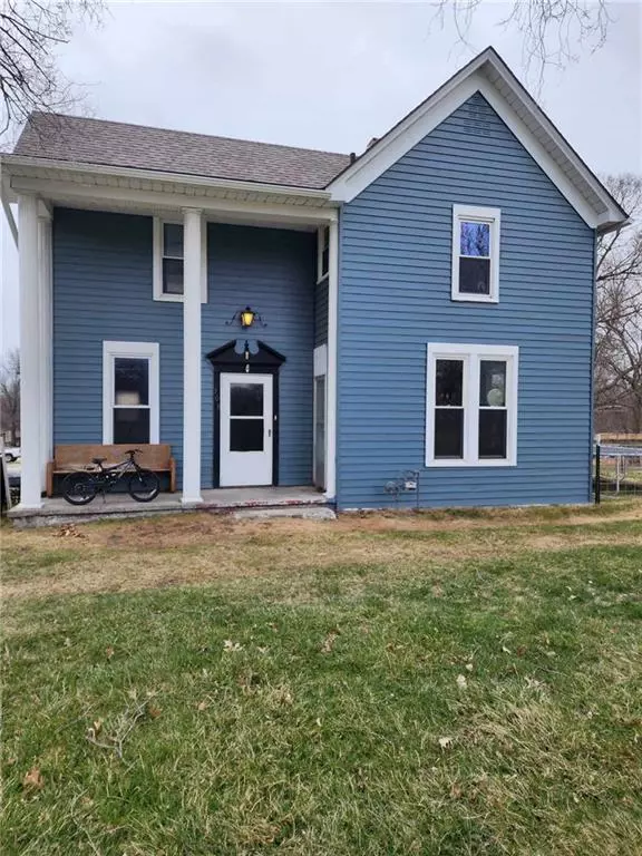 308 W Park AVE, Savannah, MO 64485