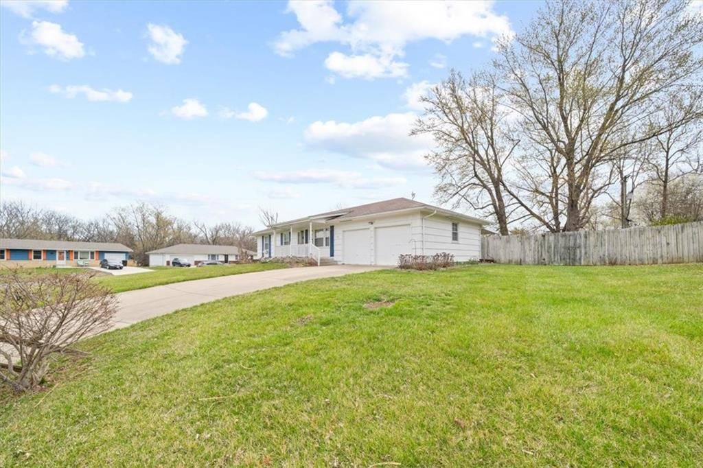 Pleasant Hill, MO 64080,1716 Lexington RD