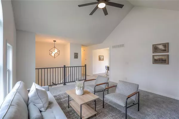 Kearney, MO 64060,902 Oak Ridge ST