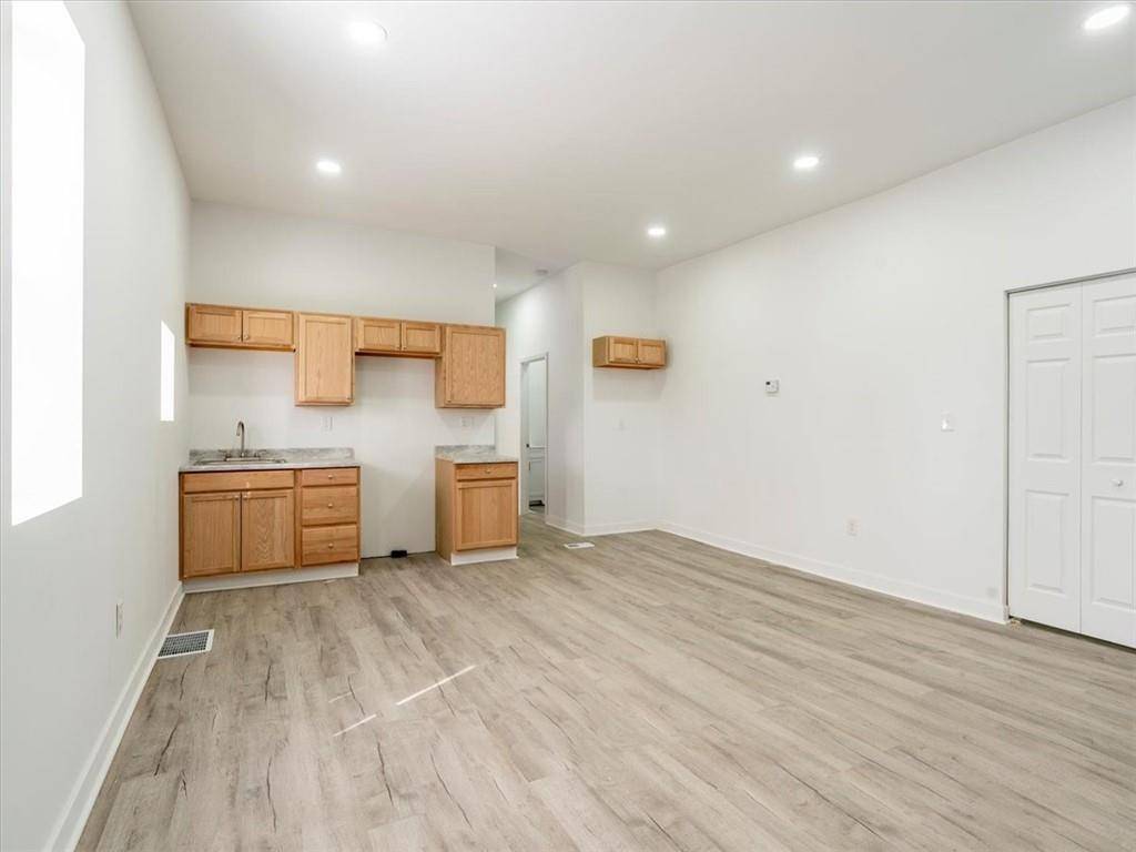St Joseph, MO 64501,722 Mount Mora RD