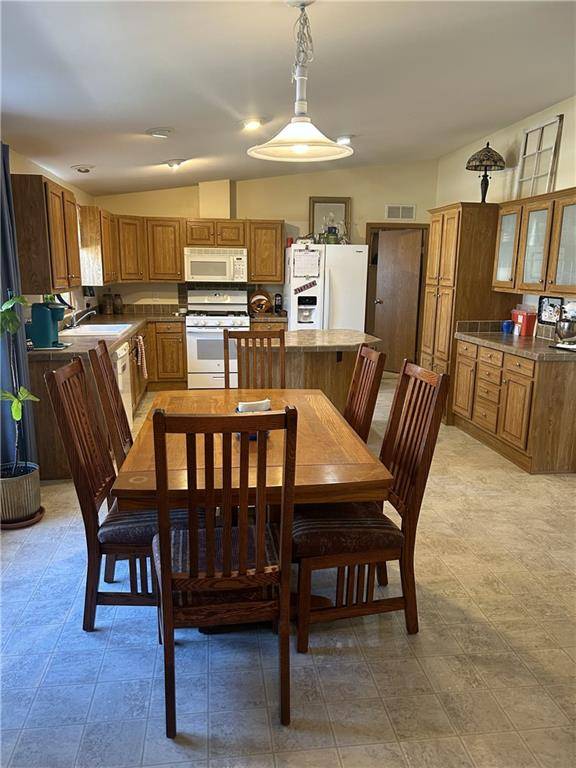 Williamsburg, KS 66095,315 E Warren ST