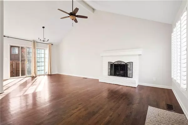 Merriam, KS 66203,10207 Edelweiss CIR