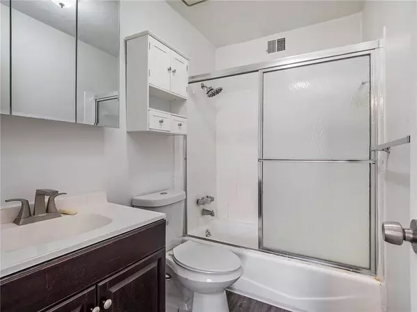 Raytown, MO 64133,10107 E 67th ST