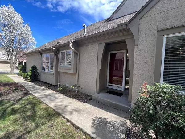 14410 Russell ST, Overland Park, KS 66223