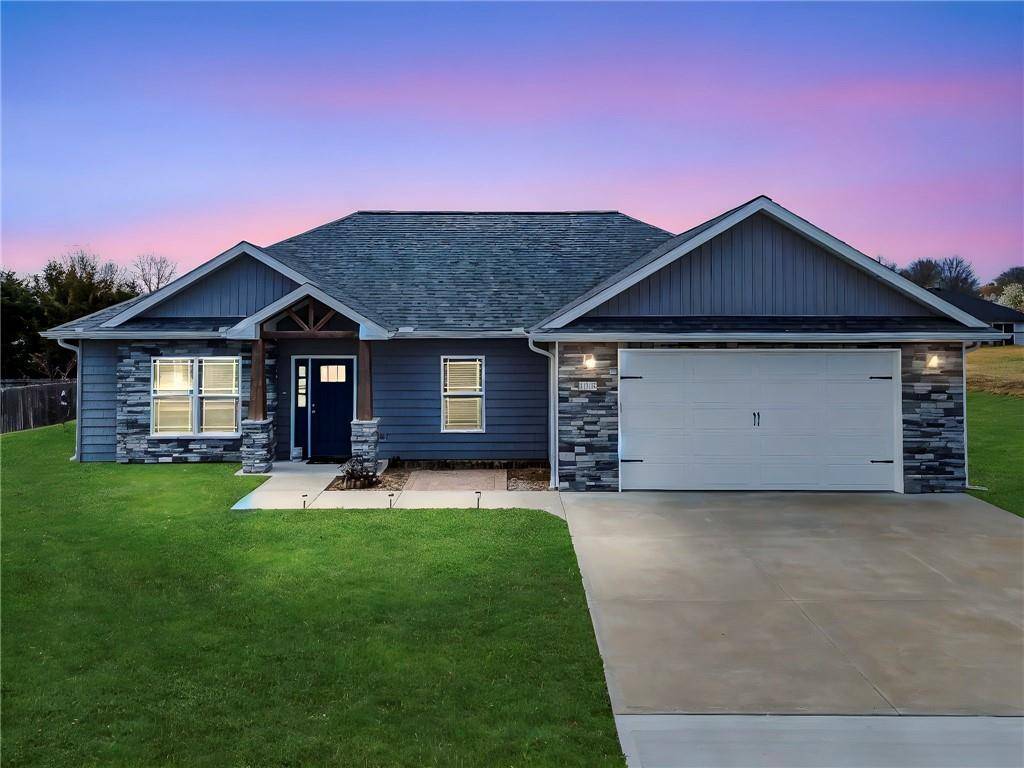 148 SE 215 ST, Warrensburg, MO 64093