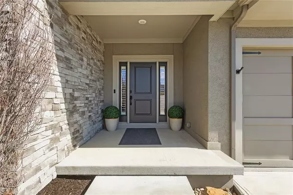Leawood, KS 66224,14701 Meadow LN