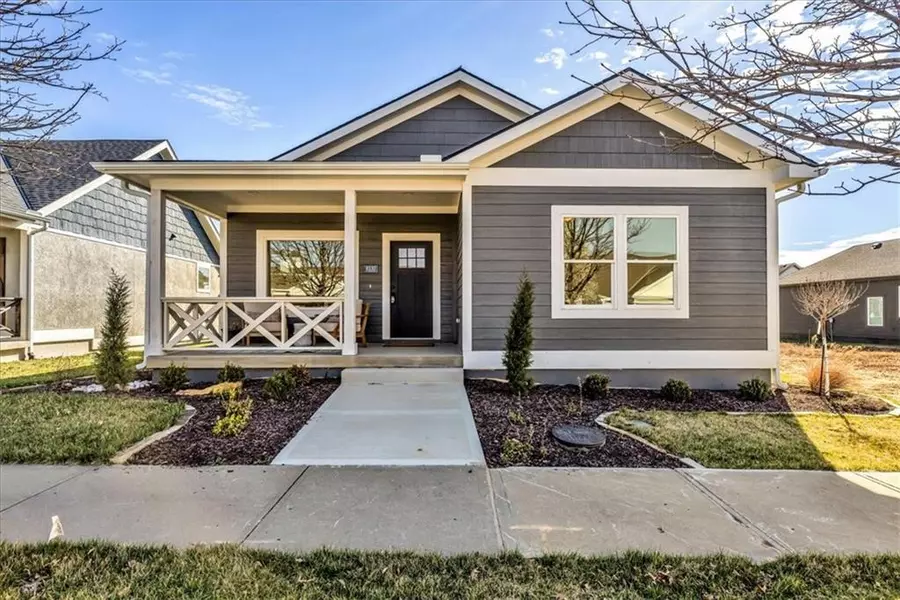 8137 N Farley AVE, Kansas City, MO 64158