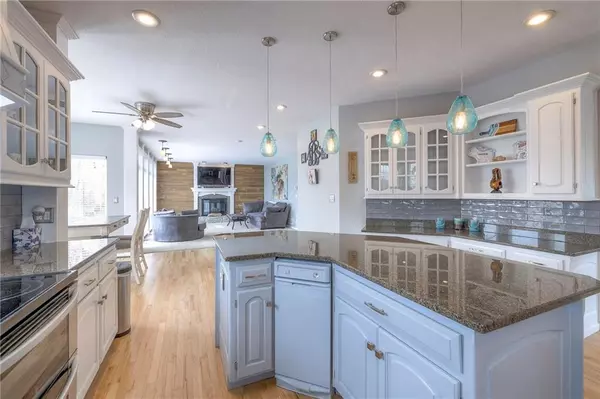 De Soto, KS 66018,9813 Pin Oak CIR