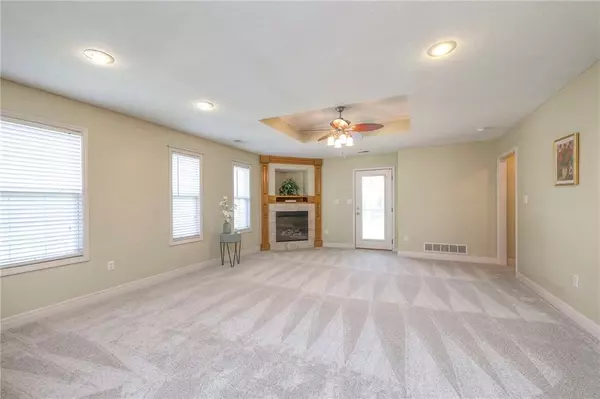 Raymore, MO 64083,519 Galaxy LN