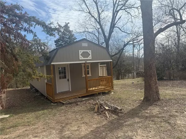 29 Whitetail DR, Mound City, KS 66056