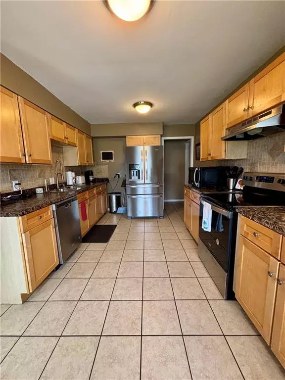 Burlington, KS 66839,1519 Niagara ST