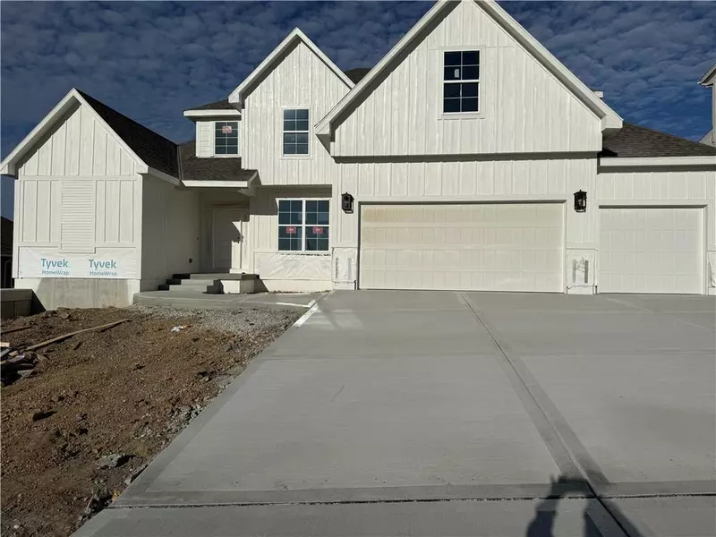 8908 NE 94th ST, Kansas City, MO 64157