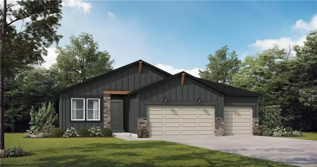 314 Woodview DR, Raymore, MO 64083