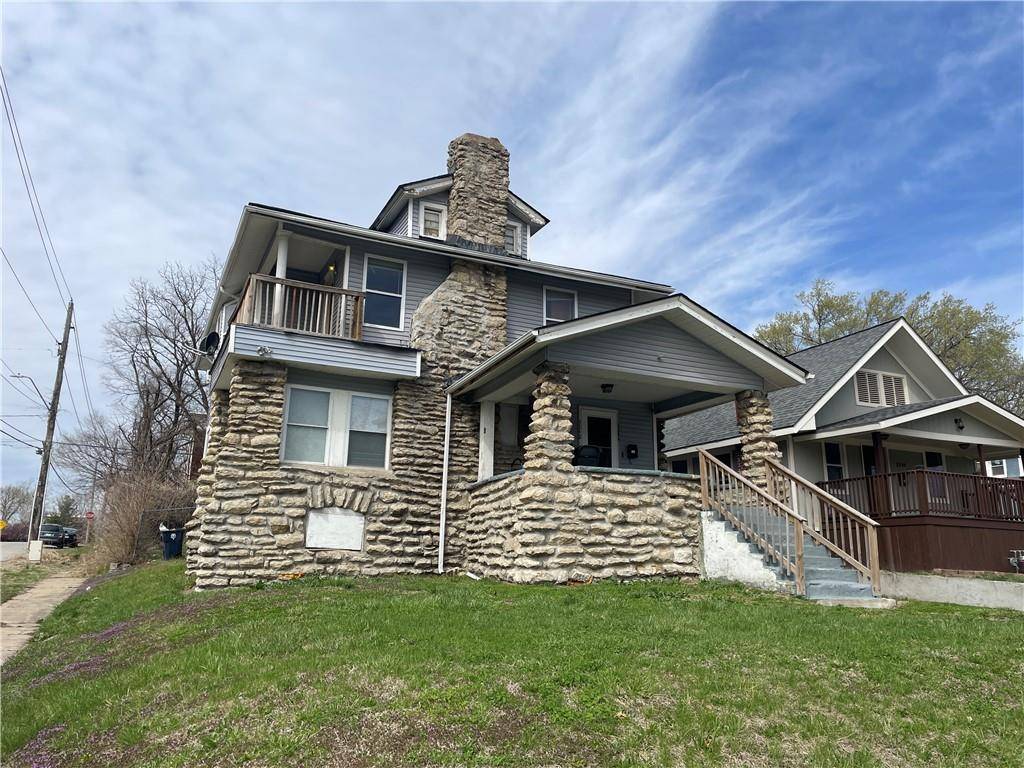 3242 Brooklyn AVE, Kansas City, MO 64109