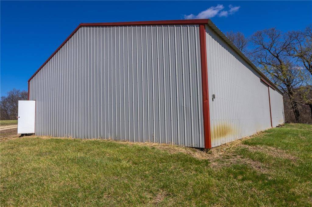 Gallatin, MO 64640,22529 State HWY DD HWY