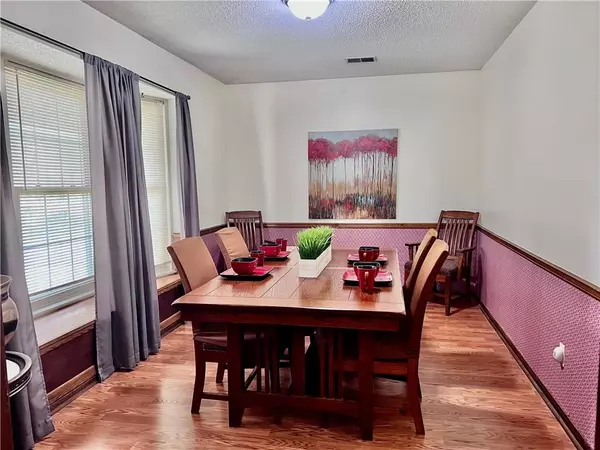 Lenexa, KS 66219,15400 W 81 ST