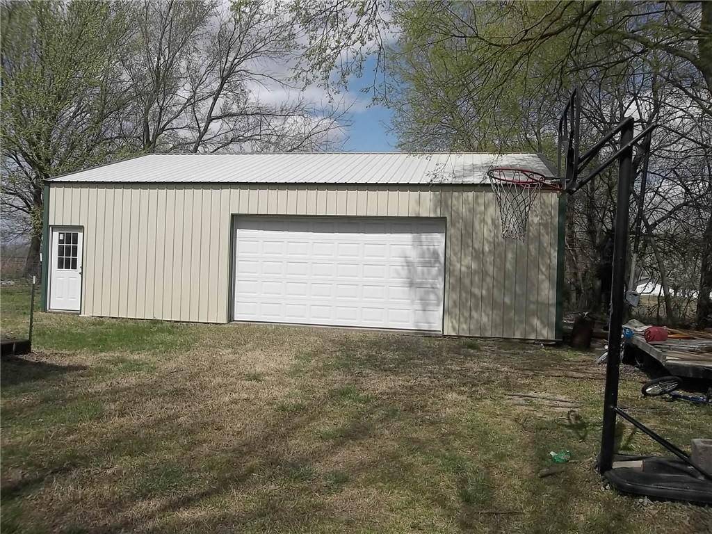 Thayer, KS 66776,214 Watermelon RD