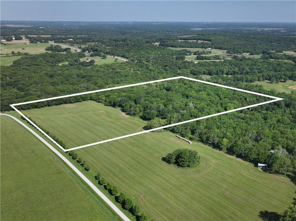 10500 E 329th ST, Drexel, MO 64742