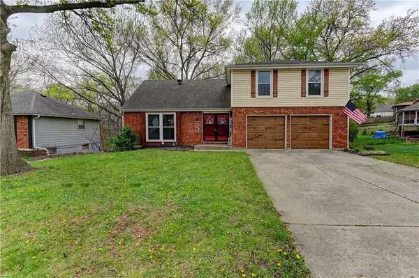 6606 NW Quail Run DR, Parkville, MO 64152